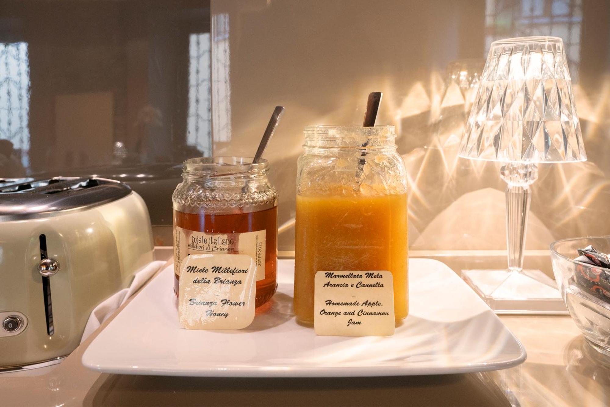 Il Borgo - 1711 Luxury Guest House Arlate 外观 照片